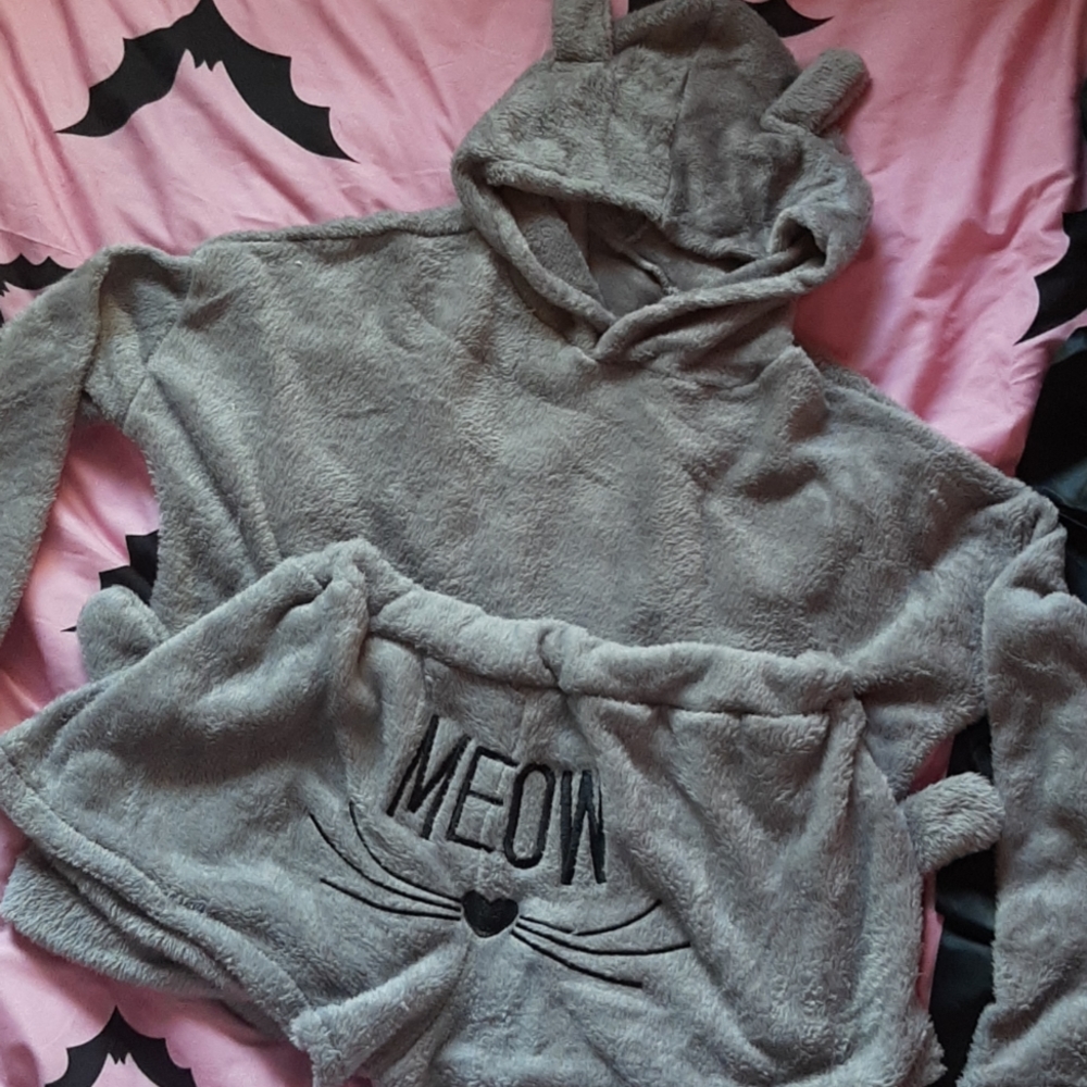 Grey Kitty cat pajama lounge wear small